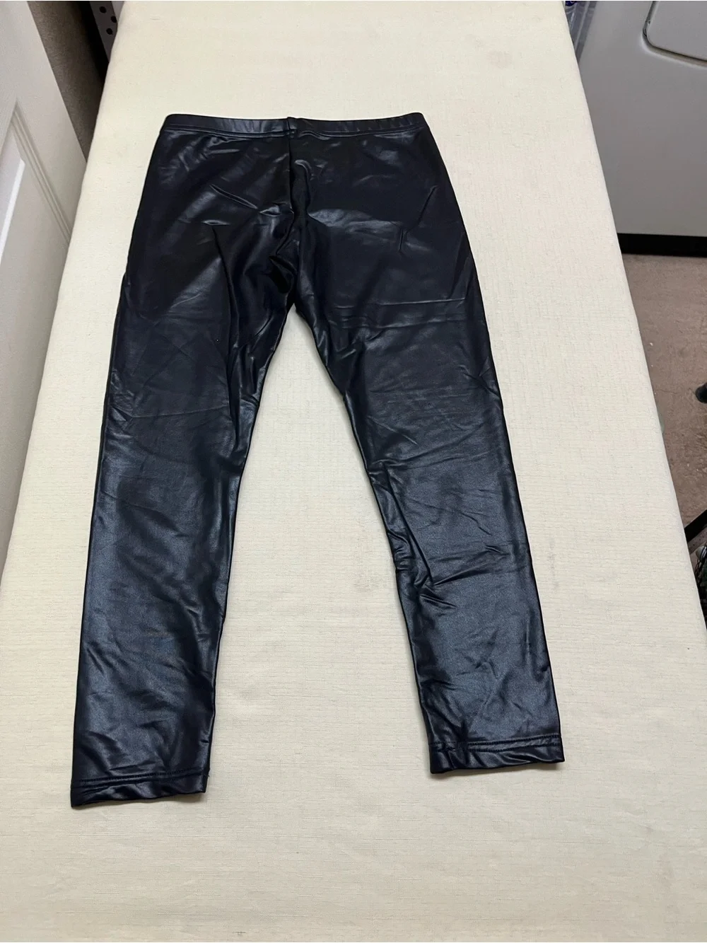 American Apparel M black wet look crop leggings
